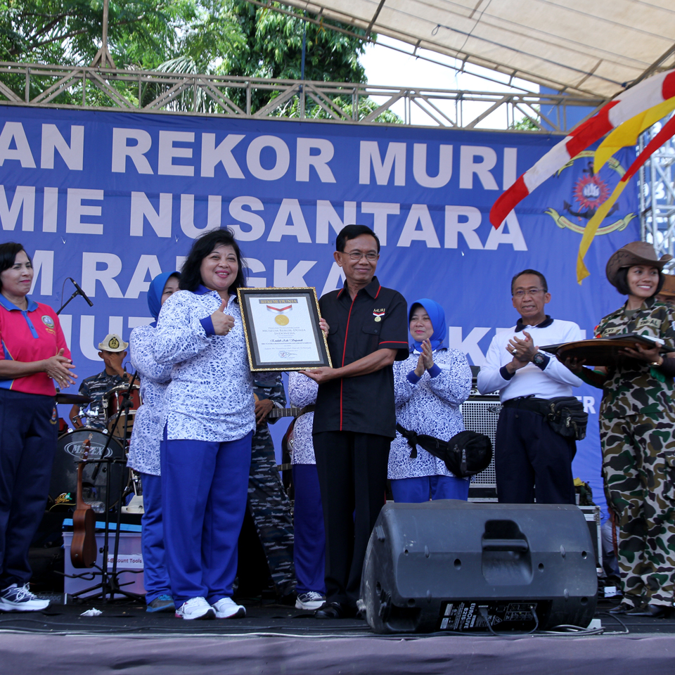 Mi Urai Pecahkan Rekor MURI